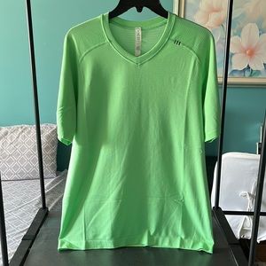 Lululemon Metal Vent Tech V-Neck (M)